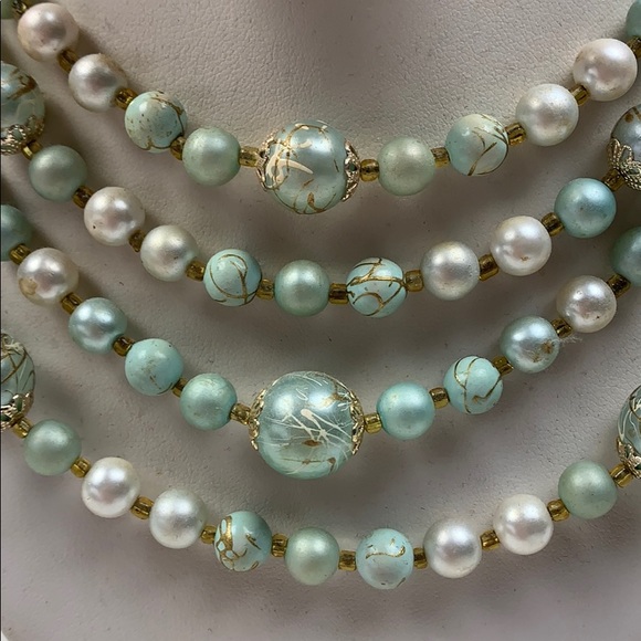 Vintage Japan faux pearl necklace & clip earrings - Picture 4 of 9